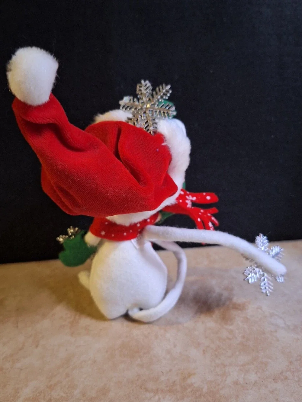 Annalee White Snowflake Mouse Santa Hat 6.5 inch 2007  Winter Scarf Mittens